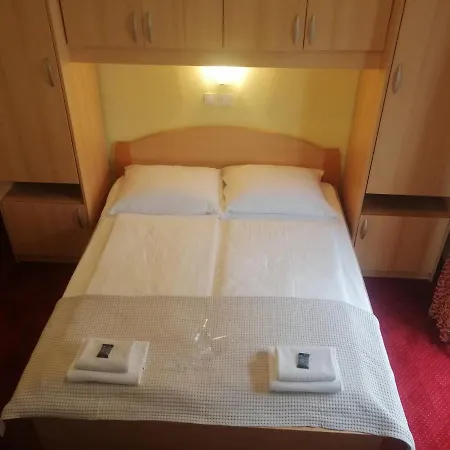 Simon Πανσιόν 4*