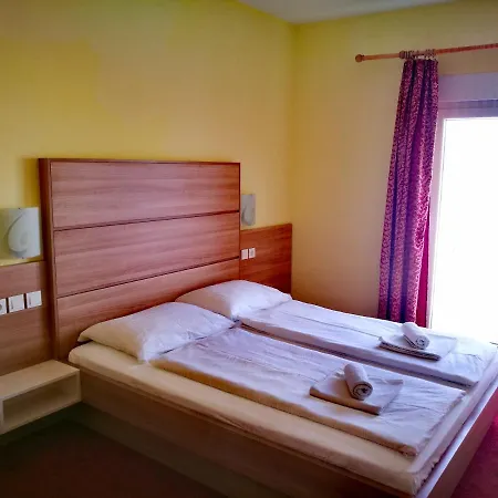 Konukevi Simon 4*